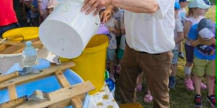 Miód z pralek. Elektrośmieci zmieniły się w ule 1 EAttachments95959053bcdd5845f06ade1d564a3822f6bed05 xl