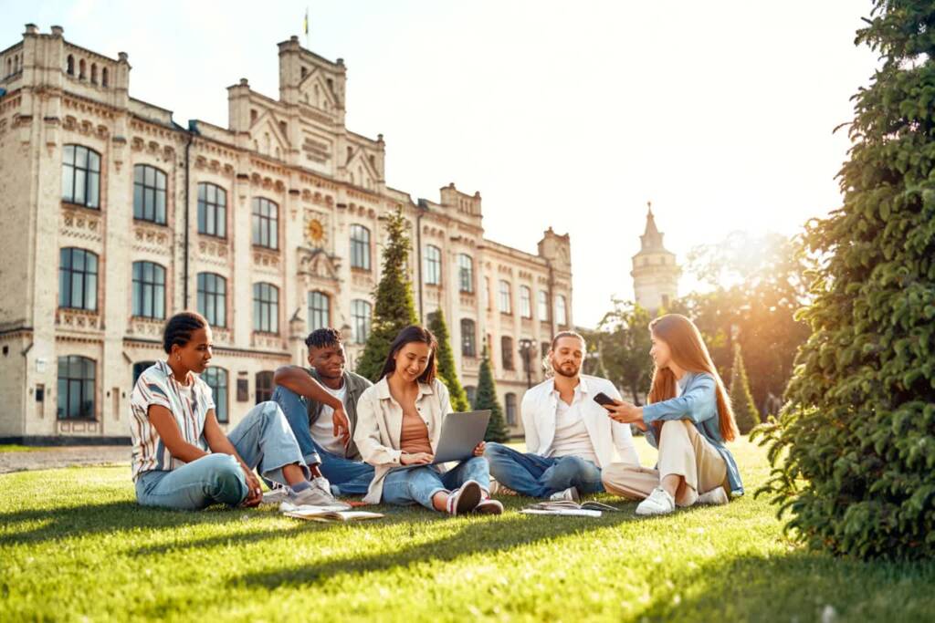Ranking najlepszych studiów – które kierunki zapewniają najwięcej możliwości? 1 EAttachments9596084117cc95f36f3d8794b26cdc94baa6001 xl