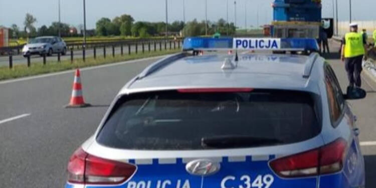 Wjechał w cysternę. Motocyklista trafił do szpitala 1 EAttachments57609255b1dbadb2ae6d29de205b55c11b67b0e xl