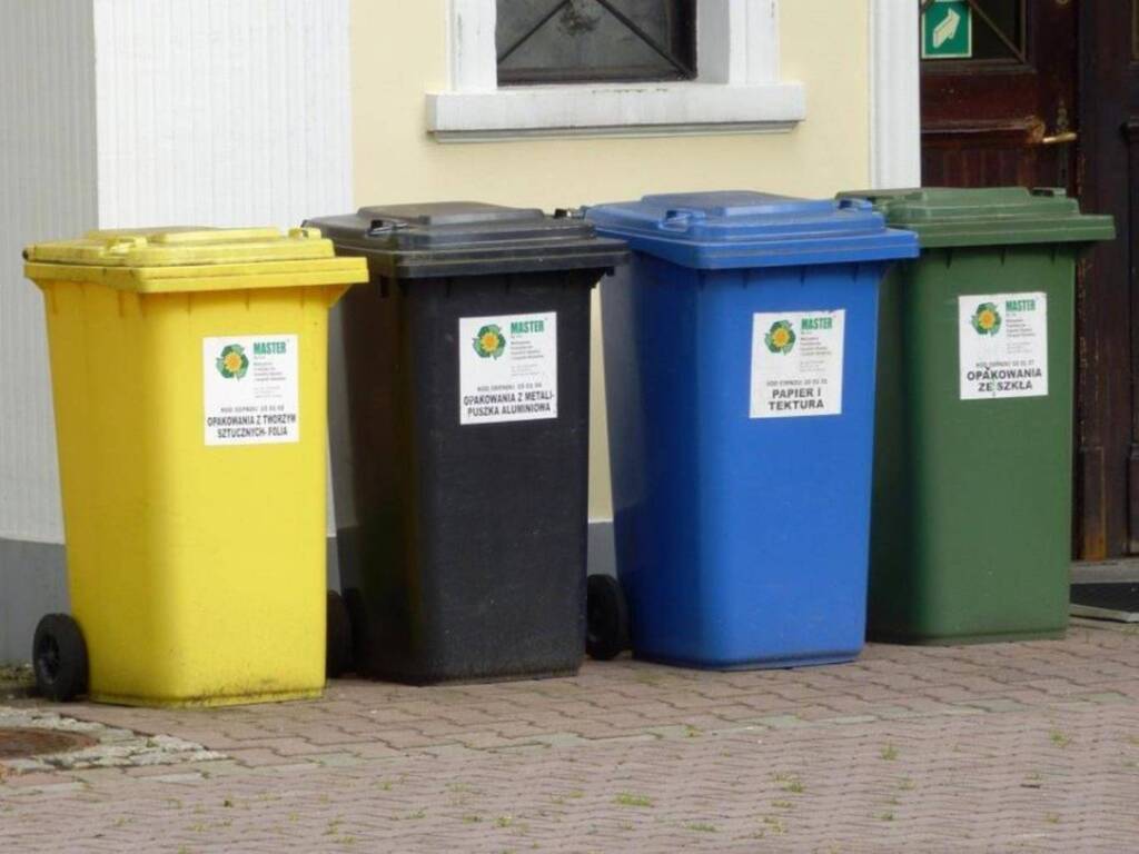 29.07.2026 Czy na pewno? Czy segregacja odpadów to bezsens? 1 EAttachments7577126f93f04d01bc1a10563952d7038af3380