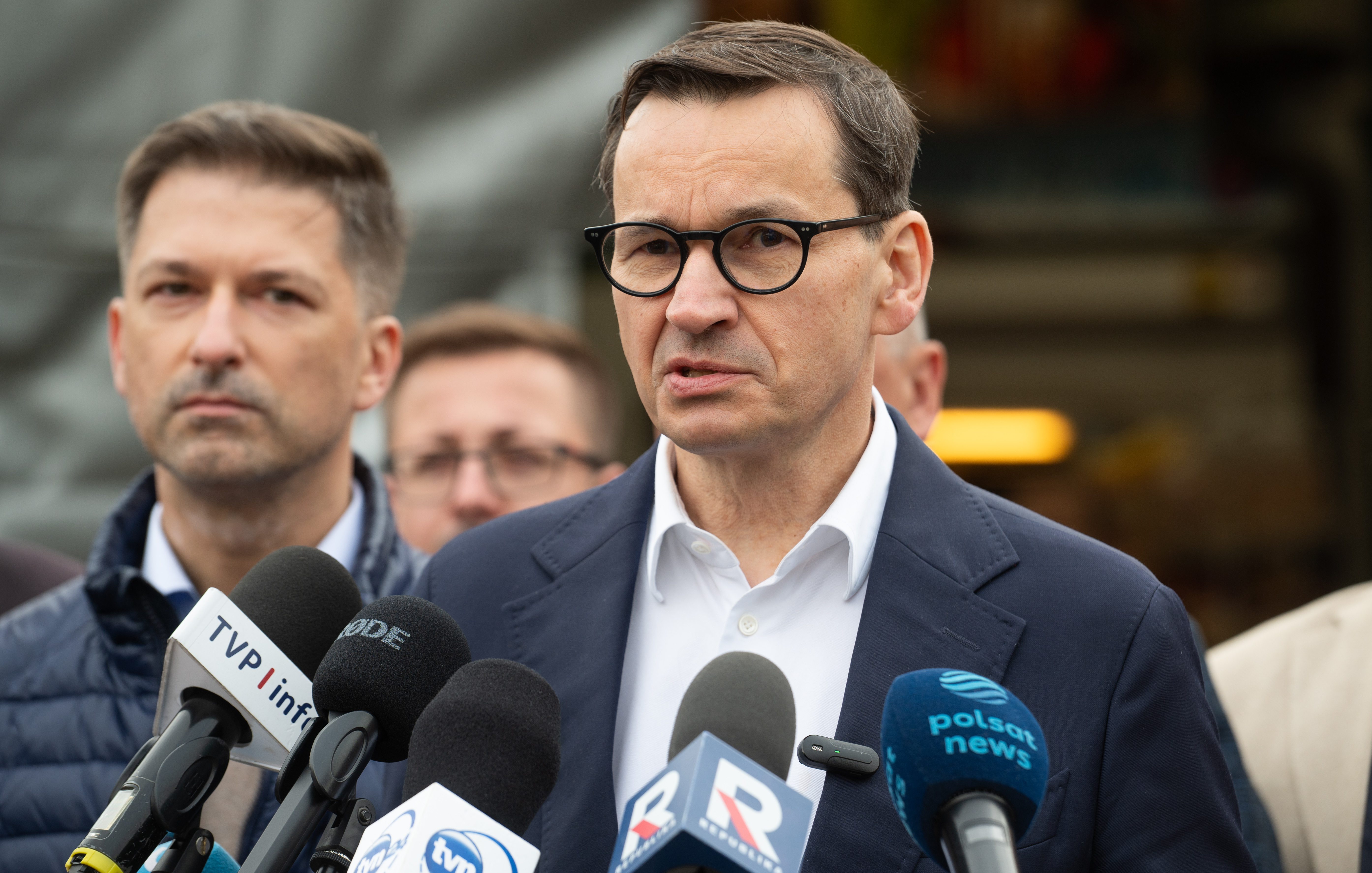 Mateusz Morawiecki nie został usunięty z PiS. Co dalej?