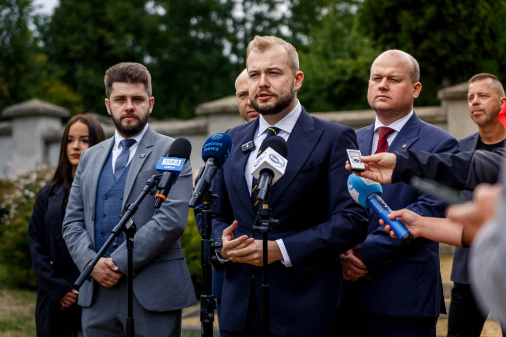„Polska nie może być poniżana”. PiS o lwowskich planach upamiętnienia UPA 2 EAttachments96295119665a5645b0384c87cdb7d213a61860e xl