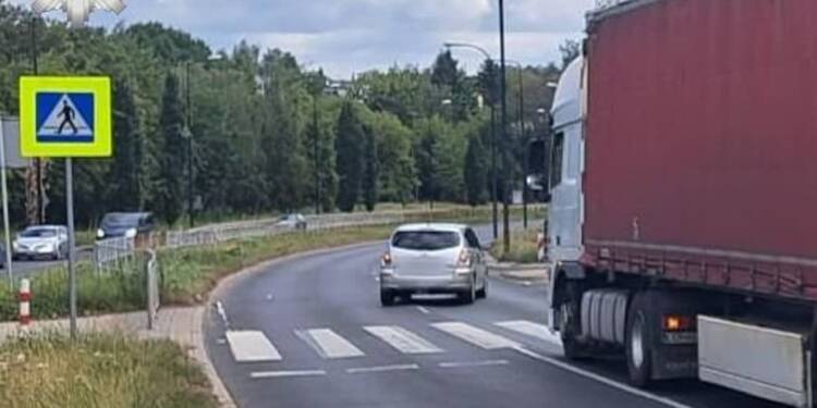 Tragedia na przejściu. Pieszy nie żyje 1 EAttachments963007057fac627ef36d886c4a2e9897346bd97 xl