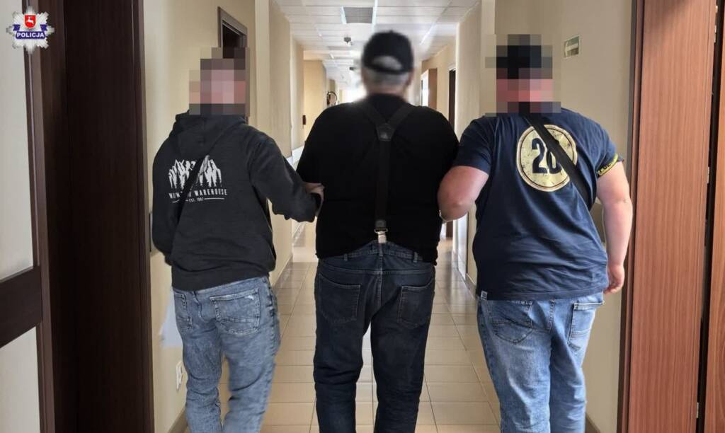 Czekoladowy łup seniora. Krótko cieszył się zdobyczą 1 EAttachments96310073a2de6da2059cf7e68c9b20c5b7a328c xl