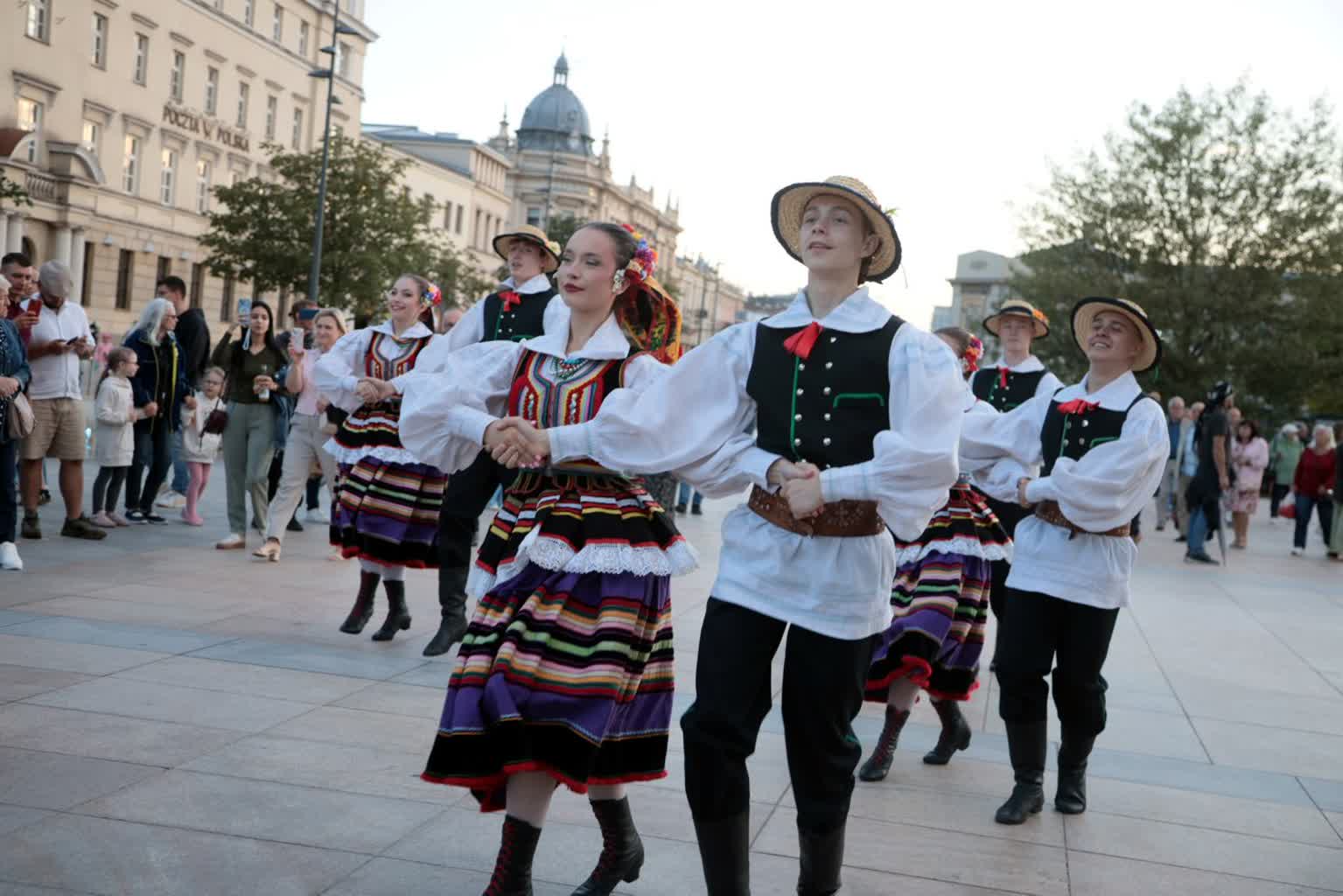 pm_FOLKPARADA-110726-006.jpg