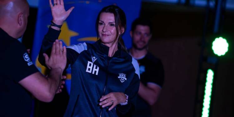Legenda klubu zostaje. Beata Aleksandrowicz nadal w sztabie PGE MKS-u 1 EAttachments96330616bfc06be7eee04694cf84089a80b3540 xl