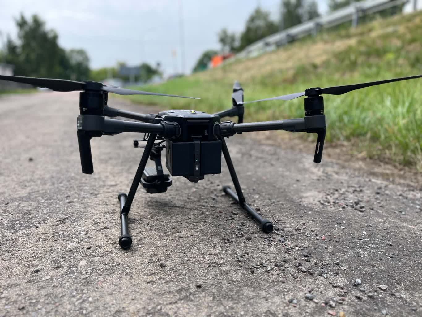 Policyjny dron kontrolował kierowców. Nie obyło się bez mandatów