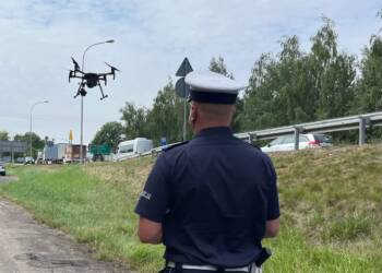 Policyjny dron kontrolował kierowców. Nie obyło się bez mandatów 2 EAttachments9637859fee4eecf316ab868fcfb2c2cf8676e48 xl