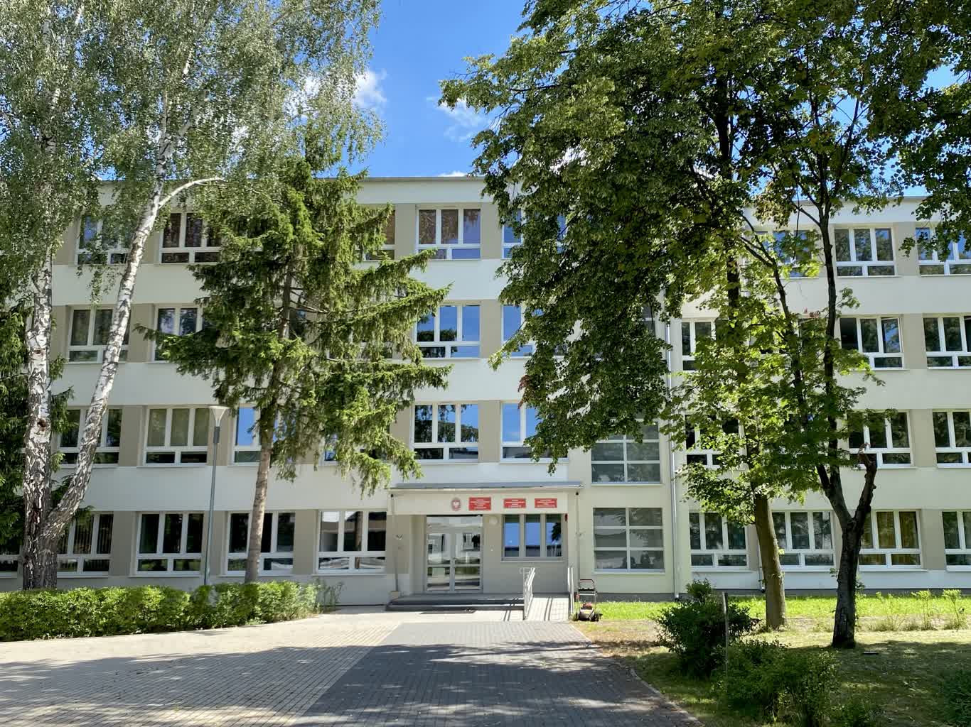 Dobra informacja dla absolwentów. Są miejsca w lubelskich szkołach ponadpodstawowych 2 Budynek ZSTK w Lublinie_fot. Miasto Lublin.jpeg