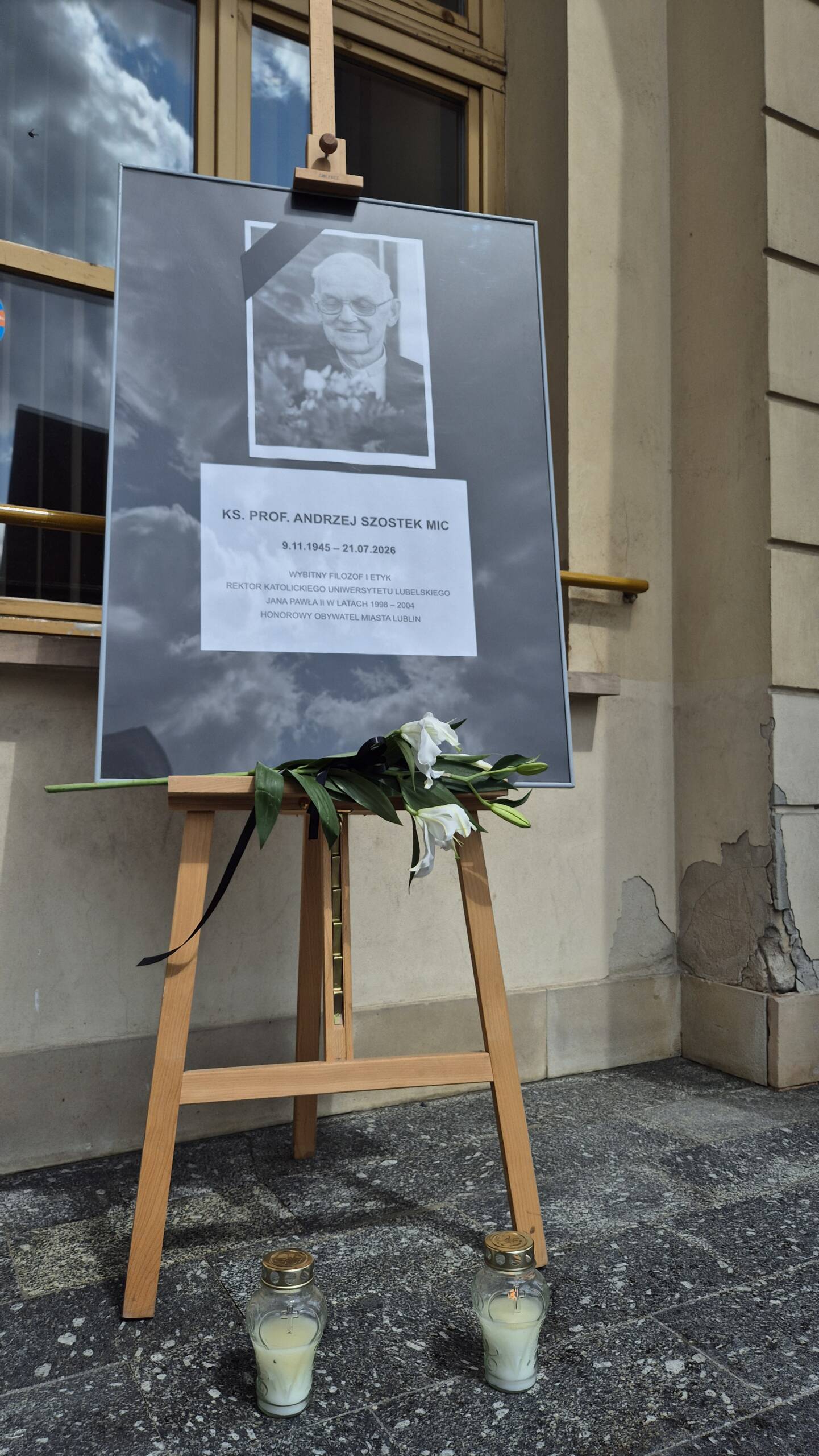 "Był człowiekiem, który łączył". Wspomnienie o ks. prof. Andrzeju Szostku 2 20260722_114828.jpg
