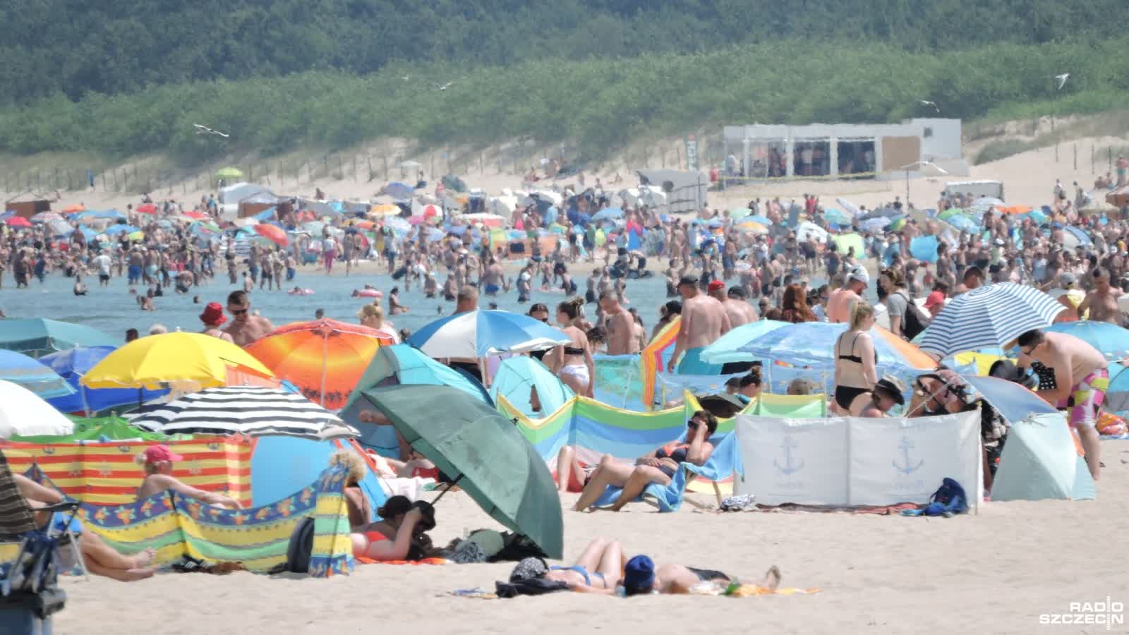 Podróżowanie z Radiem: Świnoujście – kurort na 44 wyspach 2 Foto1_Świnoujście plaża.jpg