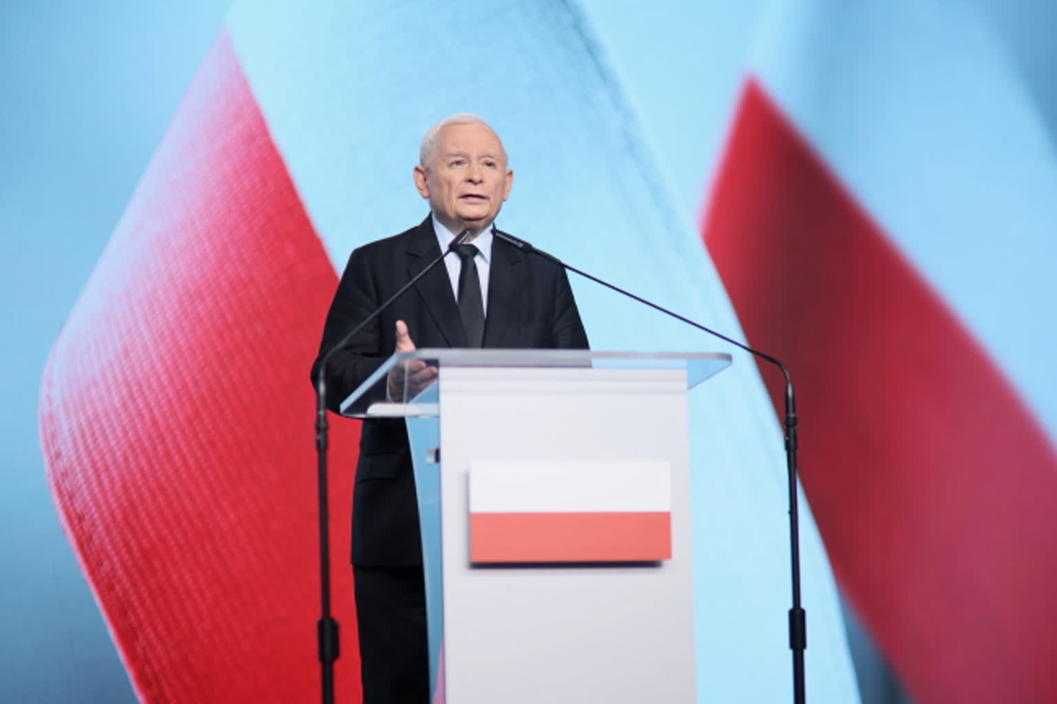 Członkowie Stowarzyszenia "Rozwój Plus" poza PiS! Morawiecki: przyszłość trzeba przedyskutować 4 net-26724127.jpg