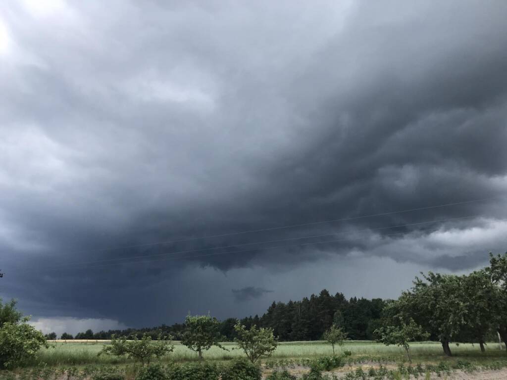 Burzowo na południu regionu. Synoptycy ostrzegają 1 EAttachments7982623d0e91f225e71eae6eae2699761558bef