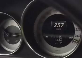 Pędził ponad 250 km/h i pochwalił się tym w internecie. Słono za to zapłacił 2 EAttachments9672581fbaacfdfb46a469756a4a0793dc971eb xl