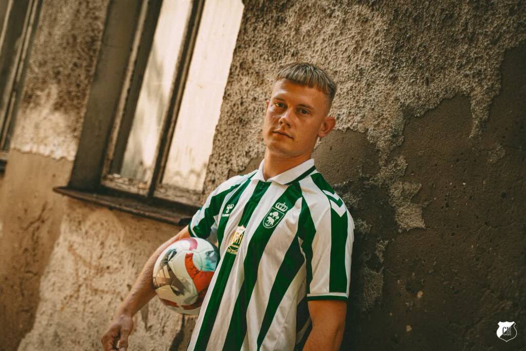 Nowy ofensywny pomocnik w Chełmiance Chełm. Kacper Kucharczyk podpisał umowę 1 EAttachments967544168e37e52213db77e45440d0eb10e9e8f xl
