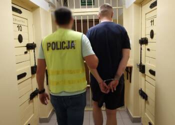 Ukradł słuchawki i drona, ochronę potraktował gazem. 26-latek odpowie przed sądem 2 EAttachments9680763cf178c25c9b906a6adb9a7cb1155b9cf xl