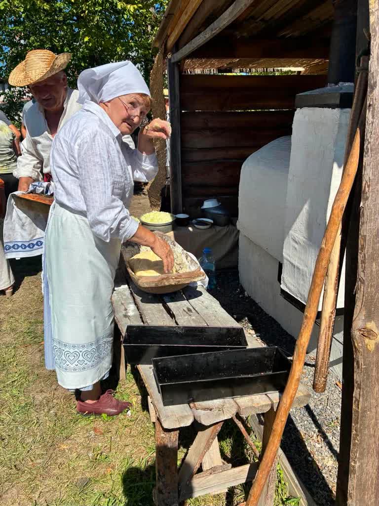 Smaki i tradycje dawnej wsi. Piknik historyczny w Tomaszowie Lubelskim 2 764419716_2122531712034468_2363304030453390063_n.jpg