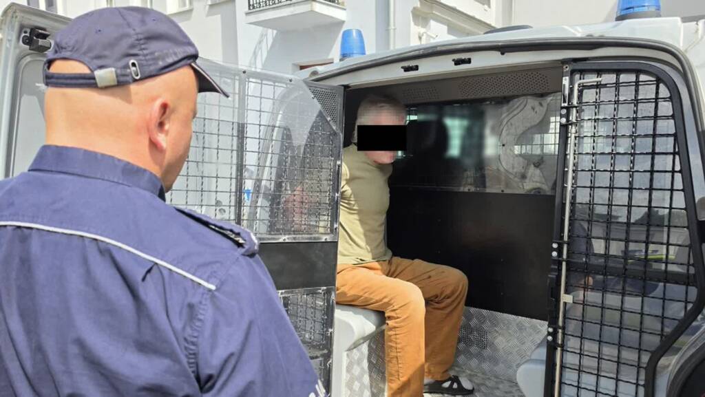 Znęcał się nad matką i siostrą. Agresor w rękach policji 1 EAttachments96853461ccd04fee37f2d305cca7d2ea6ba83b0 xl