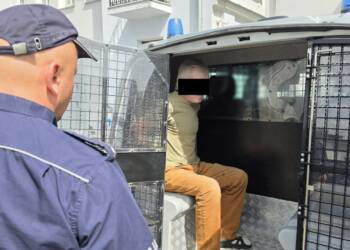 Znęcał się nad matką i siostrą. Agresor w rękach policji 2 EAttachments96853461ccd04fee37f2d305cca7d2ea6ba83b0 xl
