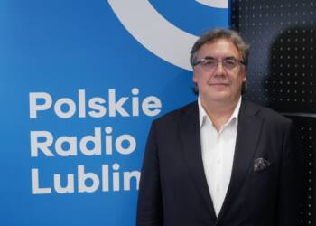 „Zwykłe okulary przeciwsłoneczne nie chronią oczu”. Prof. Rejdak o zaćmieniu Słońca 2 EAttachments970272573d65d4b25564f278c5d86eaac244b8c xl