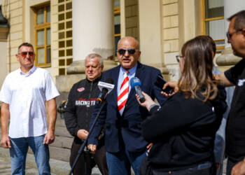 Bezpieczeństwo, gospodarka i sprawa śmierci Leppera. Samoobrona Odrodzenie ogłasza plan wyborczy 7 EAttachments9707874f33eced7c0b01441a8b581ca84d420cb xl