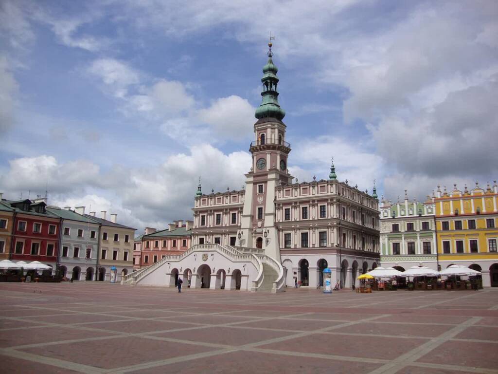 Zamość wybiera nowe logo. Trzy projekty trafiły pod głosowanie mieszkańców 1 EAttachments9712331dd1dc99100fe7abdd49c8d669a299e6c xl