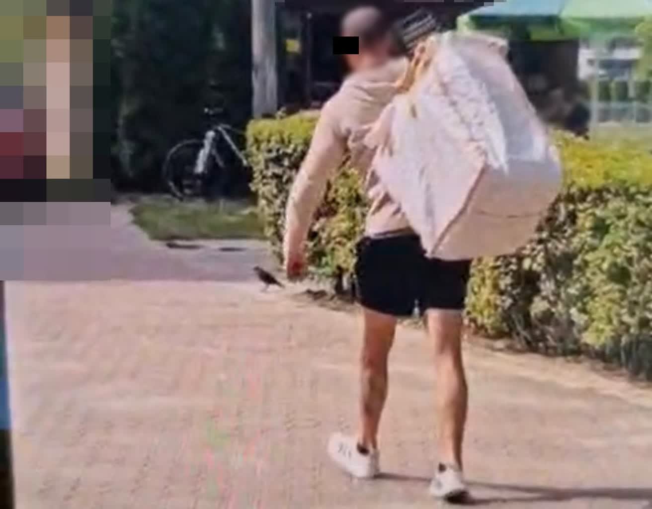 Okradł kuriera przy paczkomacie. Szybko trafił za kratki 2 351-296571_g.jpg