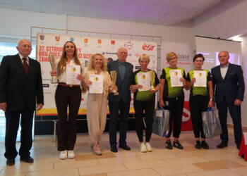 Oficjalne zakończenie Biegu Pokoju Pamięci Dzieci Zamojszczyzny 4 EAttachments9718283de8a62413194d1f2e6fc87081ec18678 xl