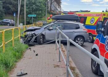 Wypadek na DK17. Kilka osób rannych 3 EAttachments97190369fdc2a1fc3c279ee2476f05bd674ab63 xl