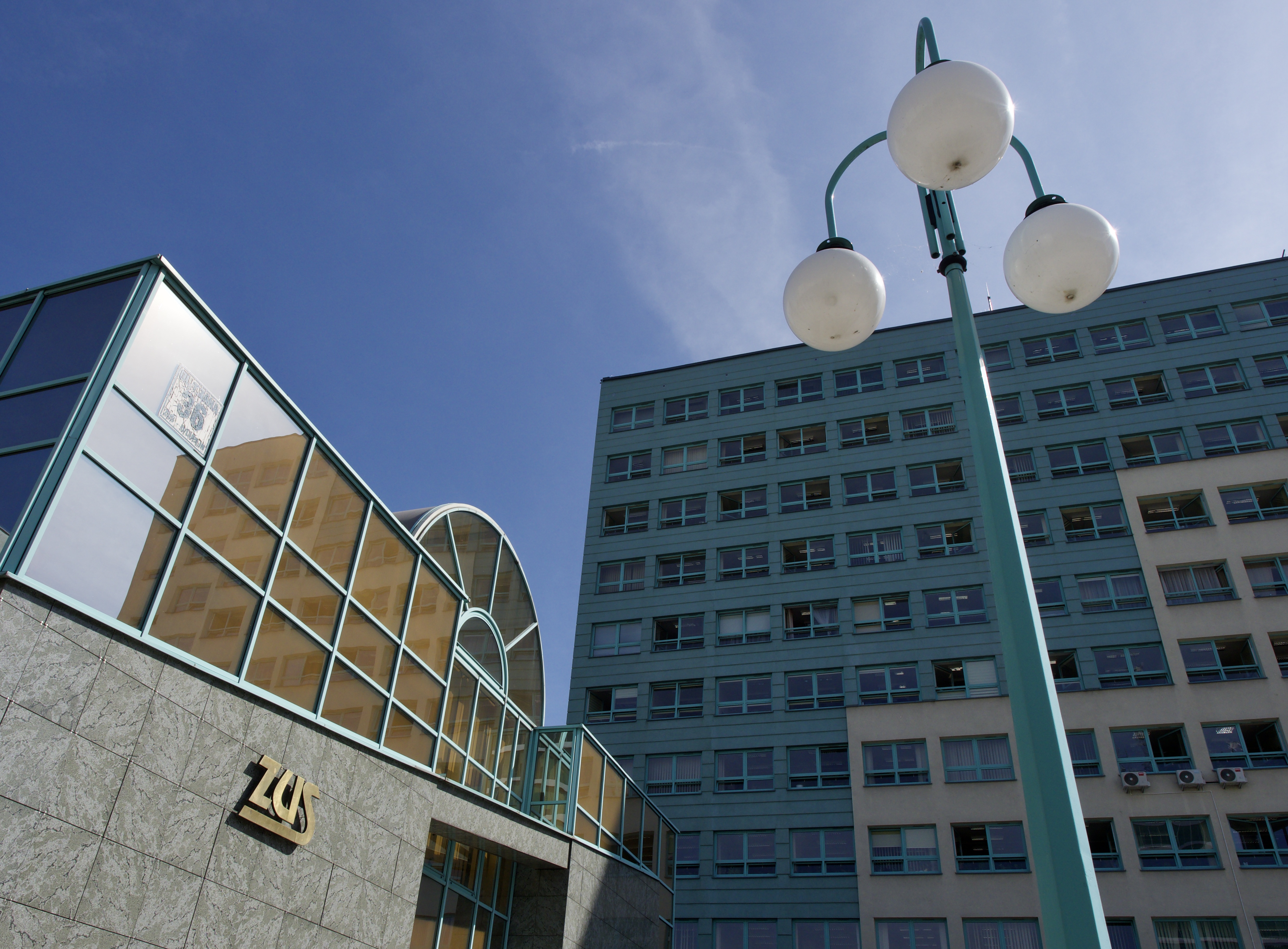 Fałszywi pośrednicy chcą wyłudzić pieniądze. ZUS ostrzega