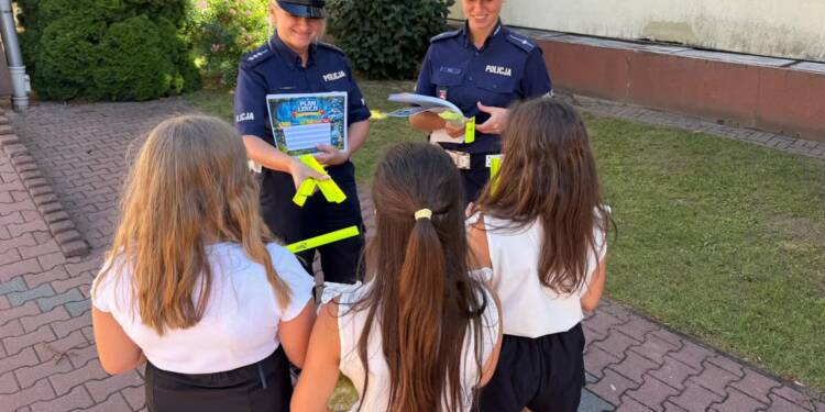 Więcej patroli w okolicach szkół. Ruszyła policyjna akcja 1 EAttachments97228610f86fd0578b6288391e858b13d079017 xl