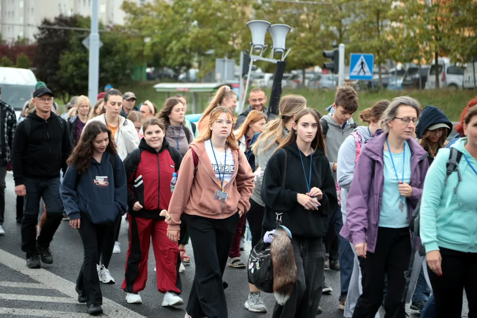 Pielgrzymki przybyły z całego regionu. Wielkie święto w Wąwolnicy 2 pm_PIELGRZYMI-050926-025.jpg