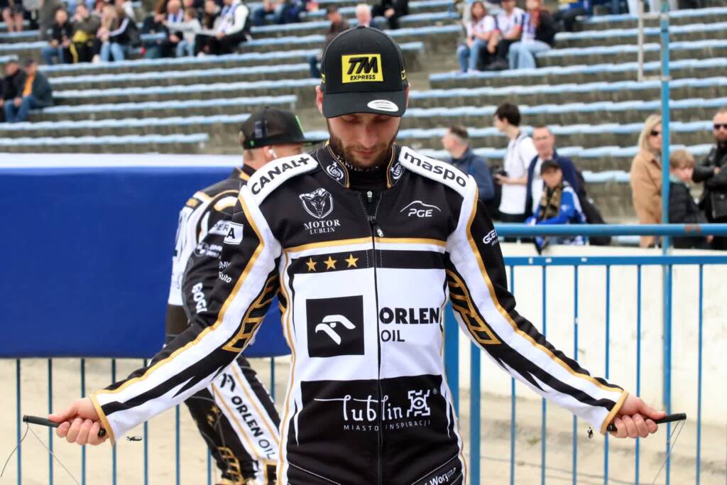 Woryna tuż za podium SEC. Polak wykluczony po upadku 1 EAttachments97318124f249c6f66a1ae904cf34304d9bf91f6 xl