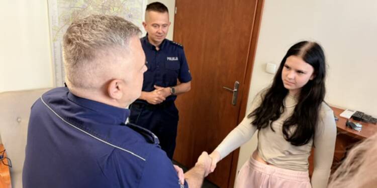 12-latka z Lublina wzorem uczciwości. Znalazła portfel z dużą sumą pieniędzy 1 EAttachments9734029b96f1cae8836ad566a8c346cc3a567de xl