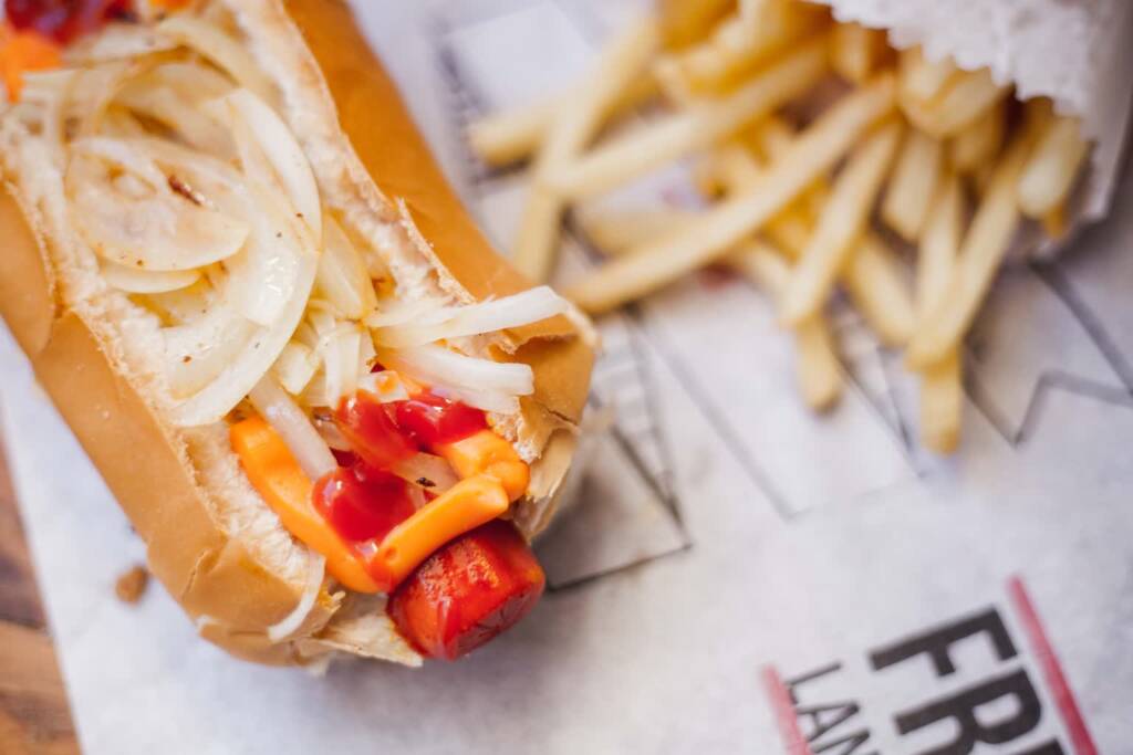 08.09.2026 Czy na pewno? Nadgryzł hot-doga i zawiózł klientowi? Fake news o "ukraińskim" dostawcy jedzenia 1 EAttachments97356061e523c7a7a002eb9fee398abf3a16582 xl