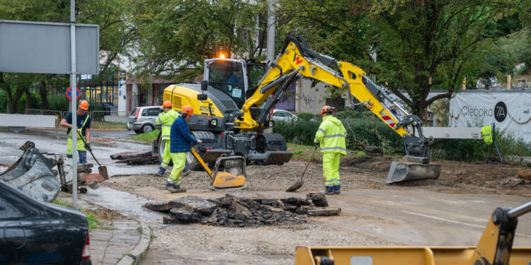 Lublin: awaria sieci wodociągowej na ważnej ulicy 1 EAttachments97398311bbbd665189e39b8b5b85358f1ab7f22 xl