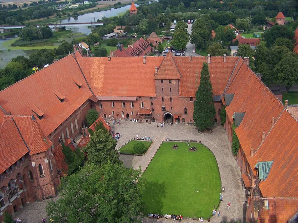 14.09.2026 Ekspresem przez historię 1 EAttachments97472101d85e27e88267dd250ab42a5025f6d41 xl