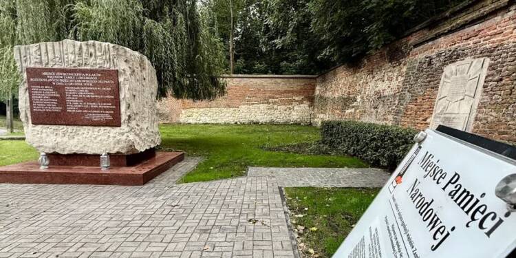 Upamiętnia zamordowanych więźniów. Pomnik na Kalinowszczyźnie odnowiony 1 EAttachments97497520d1002b74e192d54062b0d3cab3b05d9 xl