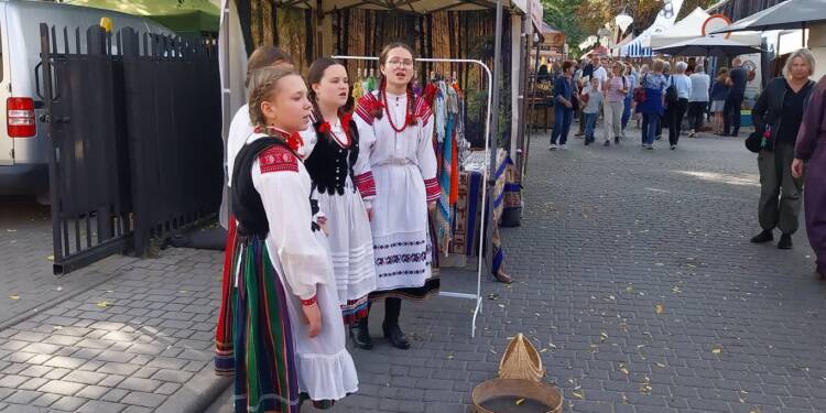 Trzeci dzień Festiwalu Trzech Kultur we Włodawie. Koncerty, warsztaty i niezwykły jarmark 1 EAttachments9759578e6ec440342130b225b11bb78961d9b58 xl 1