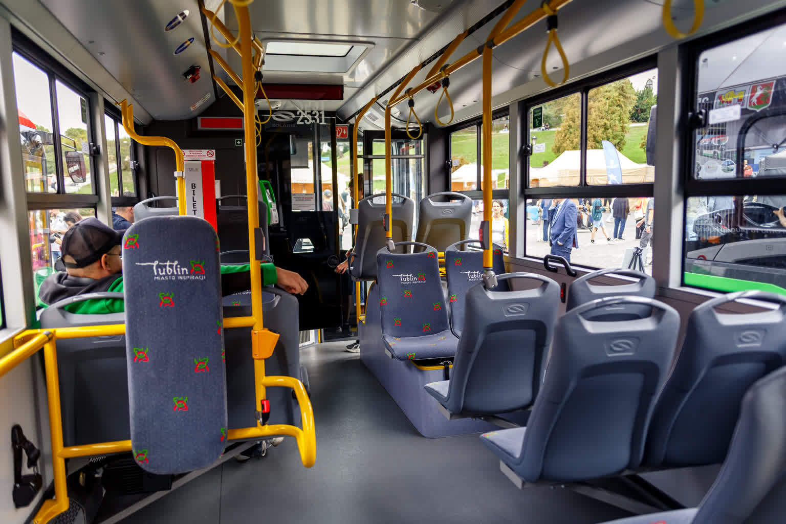 Nowe autobusy hybrydowe MPK Lublin zaprezentowane. Piknik na Placu Zamkowym [ZDJĘCIA]