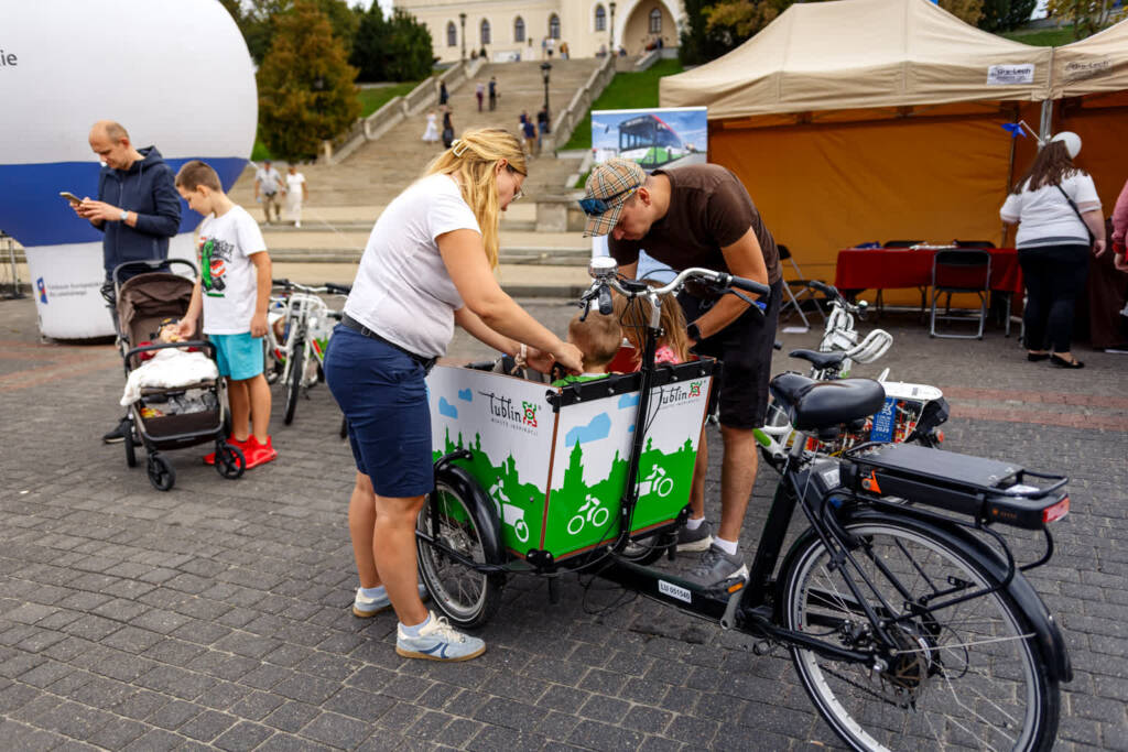Piknik transportowy na Placu Zamkowym 1 EAttachments9760301e4c747b5bd5a3440a2acac1b946c3aa1 xl