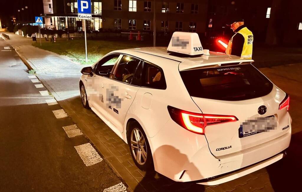 Nocna kontrola lubelskich taksówek. Policjanci zatrzymali dowody rejestracyjne 2 EAttachments976158101c1496317d91bbc286a391b47256951 xl