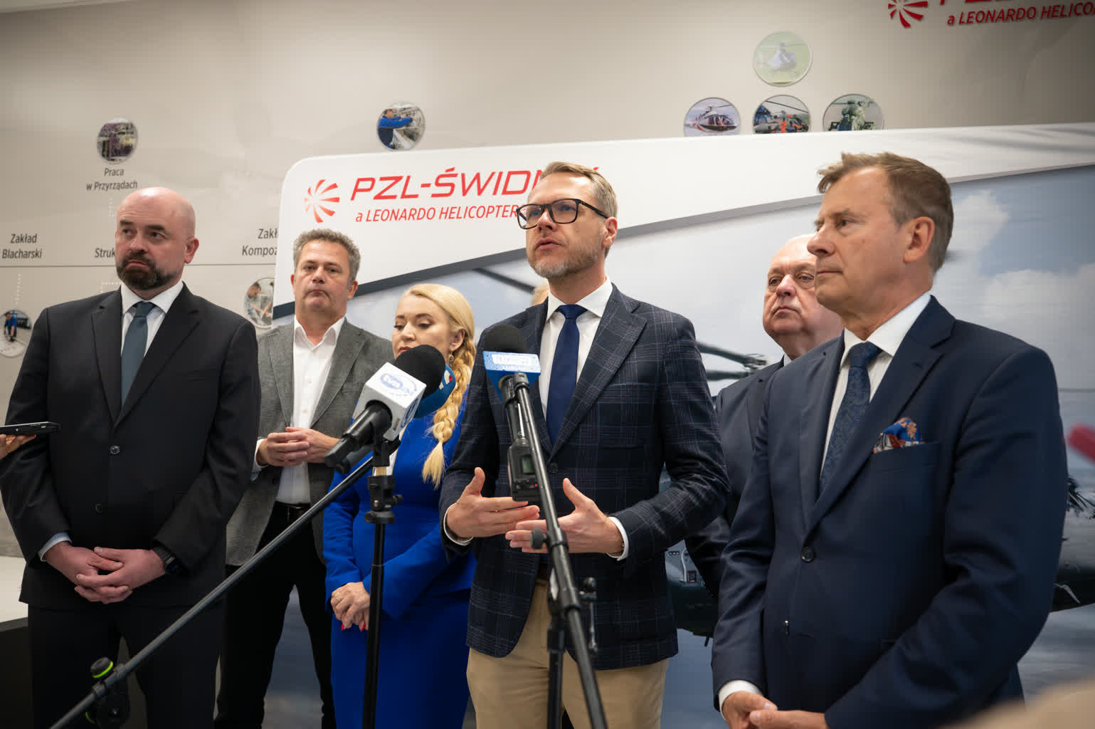 Lubelscy posłowie deklarują wsparcie dla PZL Świdnik. W tle przetarg na śmigłowce szkolno-bojowe 6 DSC_2755.jpg