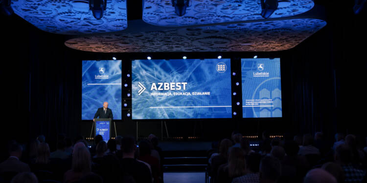 Lubelskie walczy z azbestem. Do unieszkodliwienia wciąż ponad milion ton 1 EAttachments97643643e89bd8514c16a113a9f76194b70ff7d xl