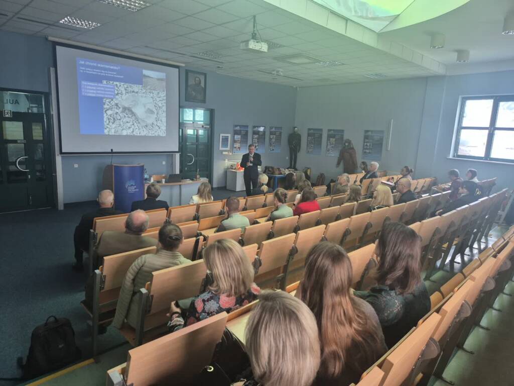 "Rzeczy cenne". O gromadzeniu eksponatów w Muzeum Badań Polarnych 1 EAttachments977171519624ab010ad3aa6afce84db88ce0089 xl