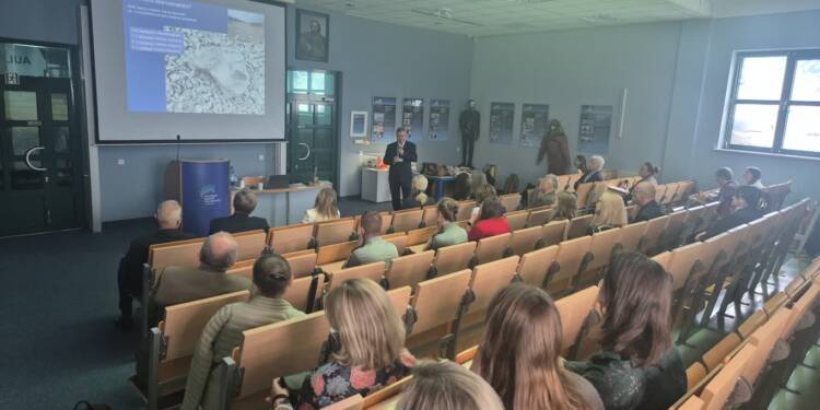 "Rzeczy cenne". O gromadzeniu eksponatów w Muzeum Badań Polarnych 1 EAttachments977171519624ab010ad3aa6afce84db88ce0089 xl
