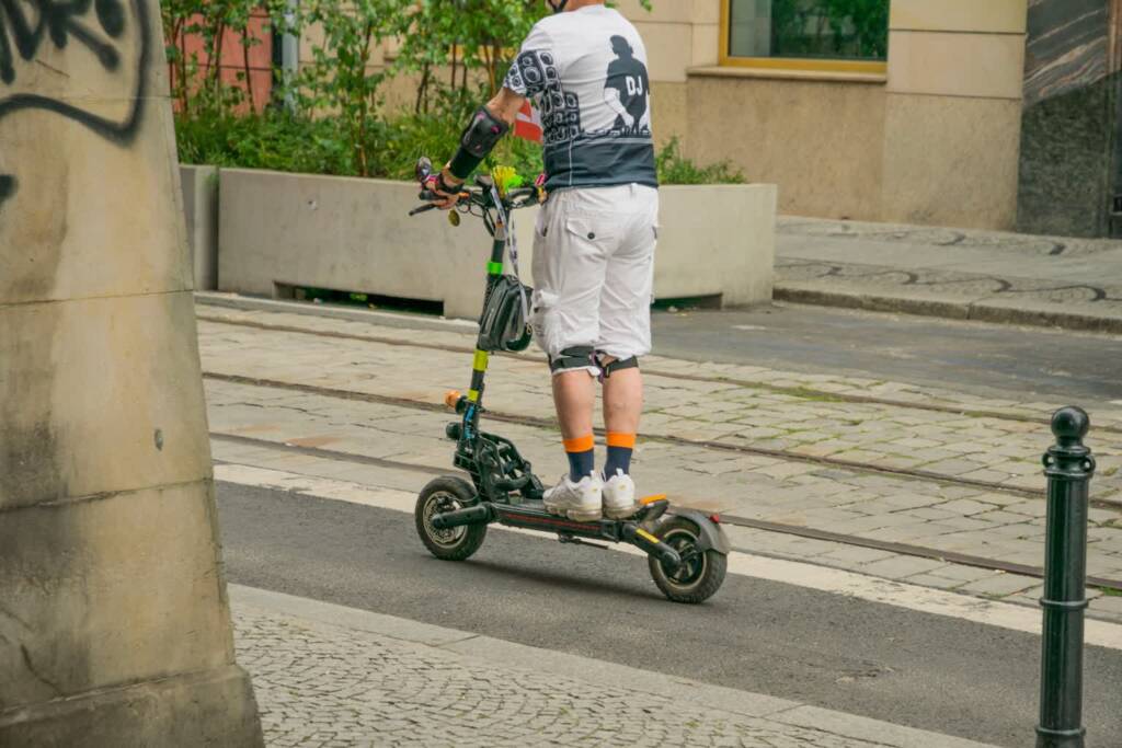 Piraci drogowi na hulajnogach. Jak rozwiązać ten problem? 4 EAttachments9778240c47a5f93d514aa970b32ab466d7974e7 xl