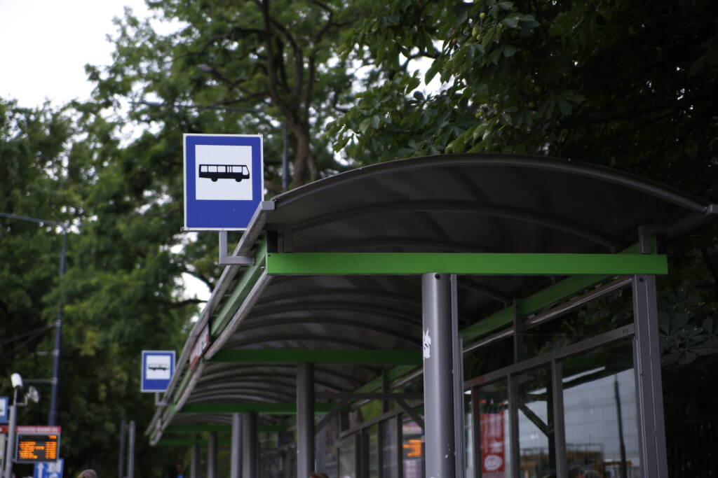 Zmiana czasu. Nocne autobusy i pociągi pojadą według specjalnych zasad 1 EAttachments8053296207b122fbd4d13b056ac6eb6899a9a5c
