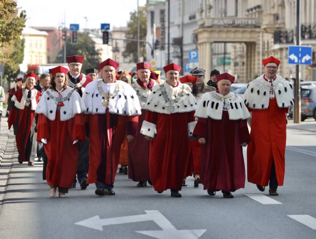 Nowy rok akademicki w cieniu alertów i zagrożeń 1 EAttachments978141268abf73c42523e5e605f6f9c15f81e18 xl