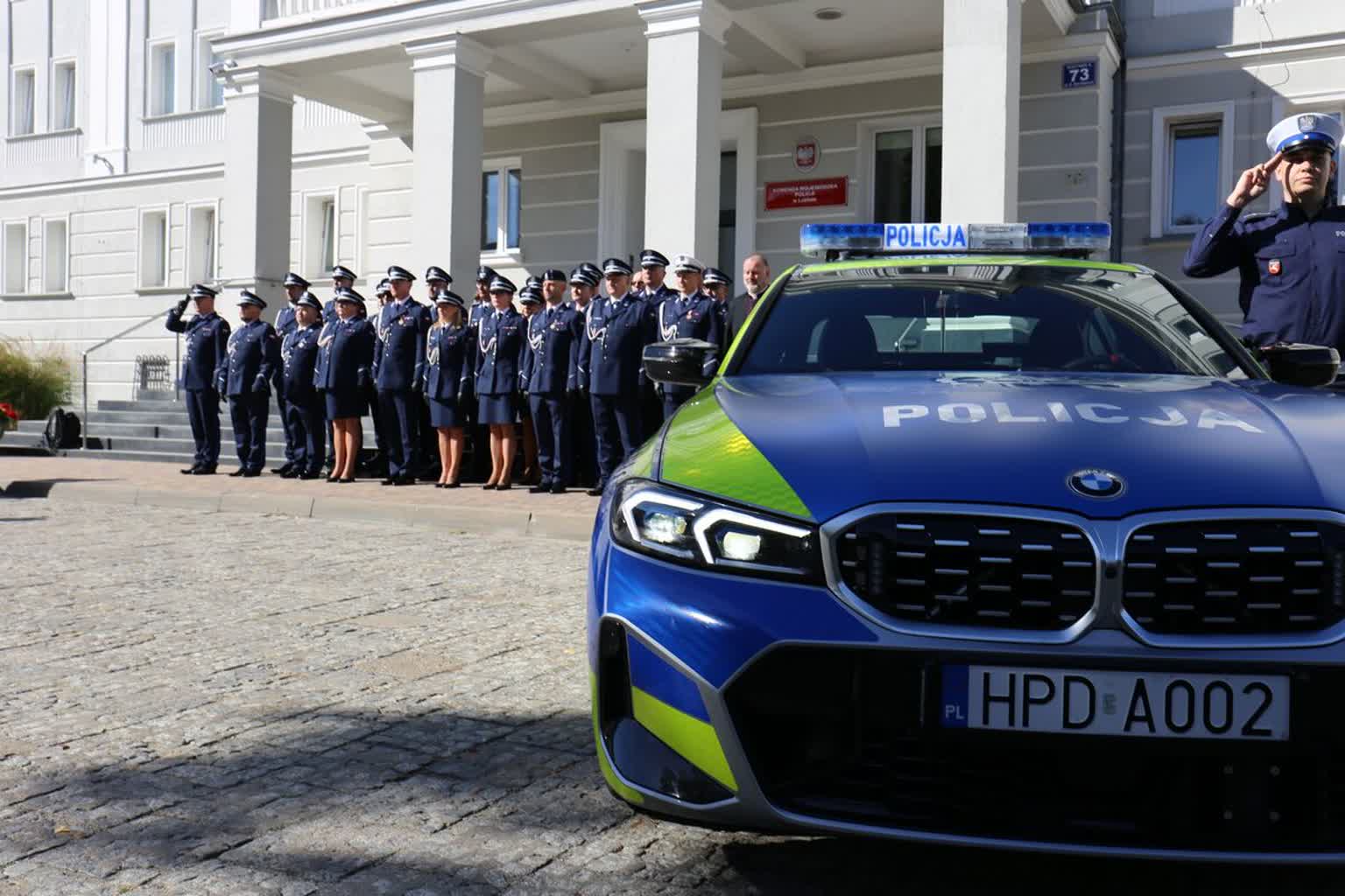 Minuta hołdu dla policjanta, który zginął na służbie. W całym kraju zawyły syreny 2 68-298969_g.jpg